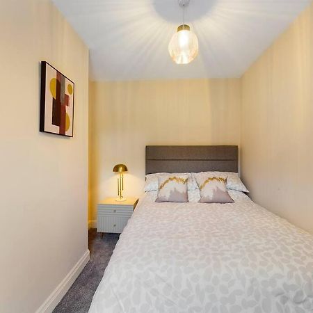 It'S Broadway Baby! Great House Close To City Centre Belfast Exterior photo